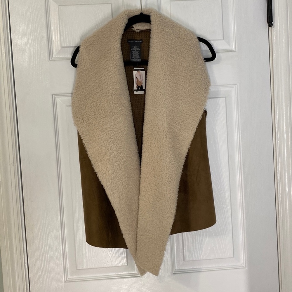 ✨NWT✨ Chelsea & Theodore Sherpa vest